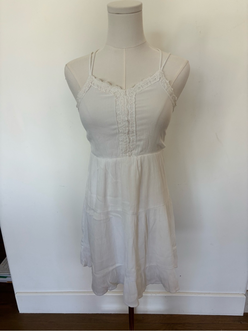 art class White Lace-Detail Mini Dress